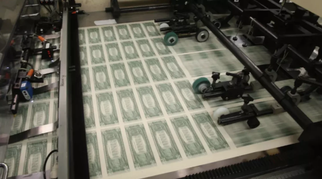 Why is the dollar profiting from Middle East war?