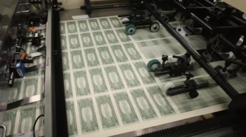 Why is the dollar profiting from Middle East war?