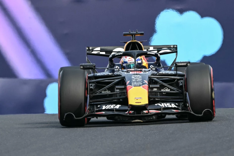 Antonelli leads Mercedes 1-2 as Verstappen suffers qualifying shock