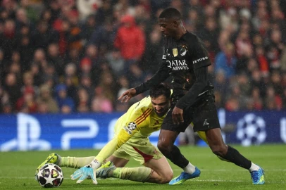 Luis Enrique predicts more thrills in return leg after PSG beat Bayern in classic