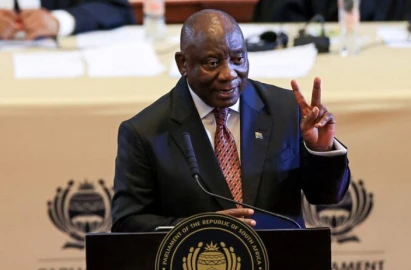 South African president seeks to stop impeachment probe over 'Farmgate' scandal