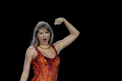 Man pleads guilty to plotting attack on Taylor Swift concert