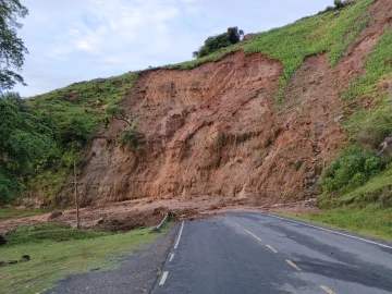 KeNHA issues traffic advisory after landslide blocked Iten–Kabarnet road