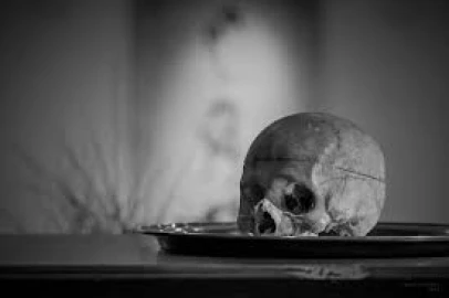 Czech police seek thief who stole saint's skull