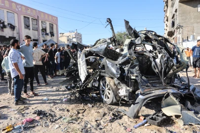 Gaza civil defence says Israeli strikes kill three