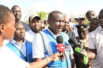 Gov’t launches Ksh.55M Hirimani Bridges, issues Green Cards to 720 farmers