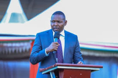 Governor Mutuma hands over 30 acres of Imenti Forest, says airstrip to boost miraa trade 