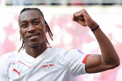 PSG in talks with Leipzig to buy Ivory Coast star Diomande