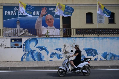 Pope to defend migrants at Mediterranean island frontier