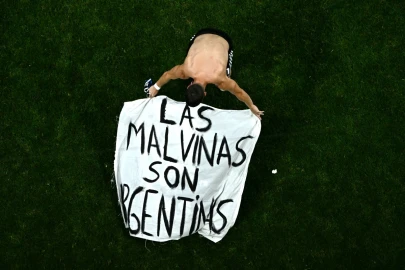 Argentina await FIFA decision over displaying World Cup Falklands banner