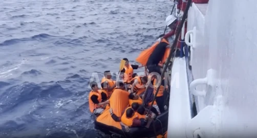 17 missing after Vietnamese ship sinks in South China Sea: Hanoi