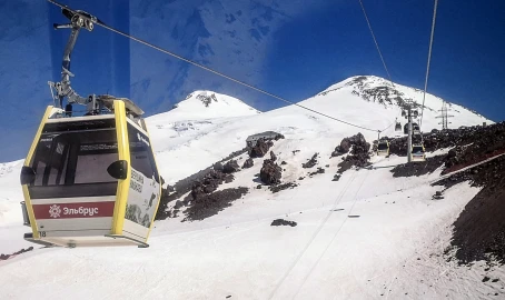 Two Bosnian climbers killed, three missing on Russia's Mount Elbrus