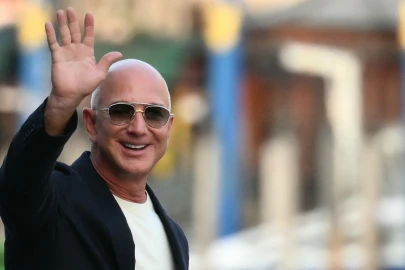 Bezos consortium bought nearly 40 percent of Liverpool: report