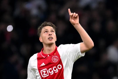 PSG sign Belgian winger Godts from Ajax