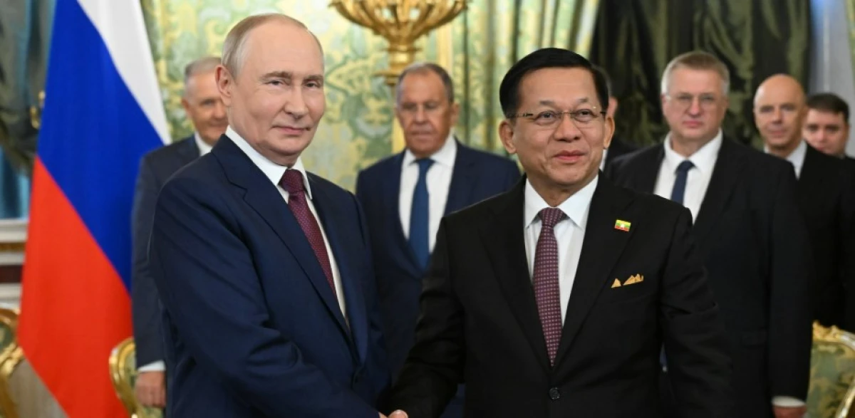 Russia's Putin hosts Myanmar's leader at Kremlin