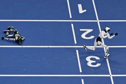 Humanoids break records at Beijing Robot Games