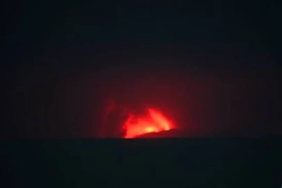 Indonesia's main airport suspends operations after volcanic eruption