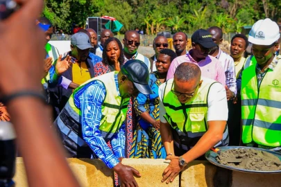 Ruto lays foundation stone for Chebunyo Mother and Child Hospital in Bomet