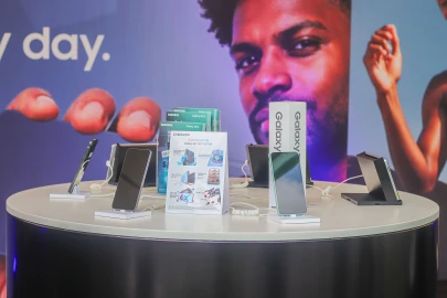 Galaxy S26 FE brings faster chip, bold new colours to fan edition