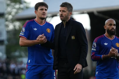 Man Utd salvage Fulham draw as pressure mounts on Carrick
