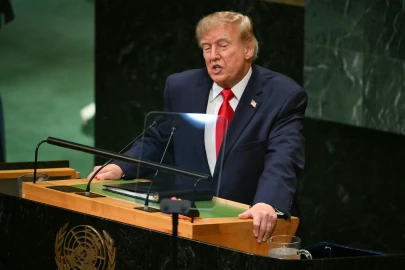 As public fears of AI grow, Trump digs in on voluntary safeguards