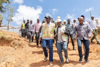Ruto begins 8-day Coast tour, set to break ground for Ksh.2 trillion Dangote Refinery in Lamu