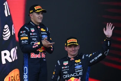 Russell holds off Verstappen to claim imperious victory in Baku