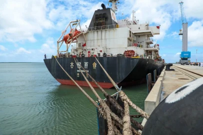 Heavy machinery arrives at Lamu port ahead of Ksh.2T Dangote refinery project