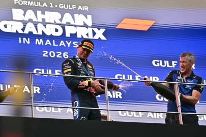 Verstappen claims first win of year in chaotic Bahrain GP in Malaysia