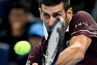 Djokovic advances to China Open final as Medvedev out for hitting fan with ball