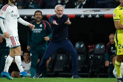 Barca extend perfect streak, Real Madrid survive Vinicius red