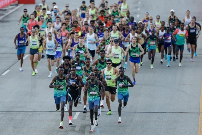 Kenya’s Amos Kipruto Wins Chicago Marathon as Lokedi Finishes Second