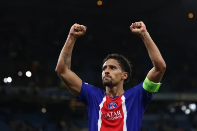 PSG outgun embattled Man City in six-goal Champions League thriller