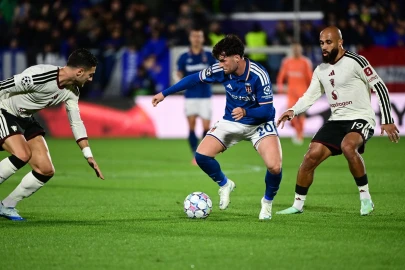 Fernandes laments 'mood of defeat' as Man Utd crumble in Como