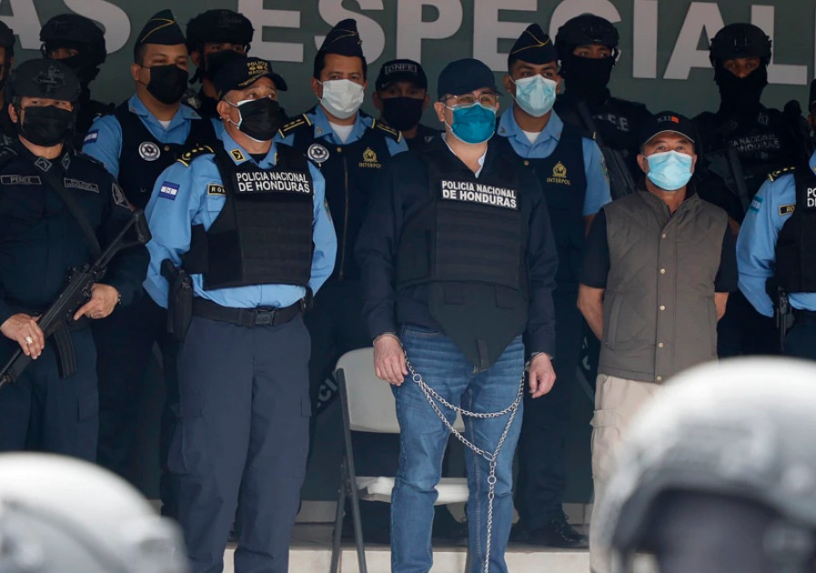 Honduran police arrest former president at U.S request