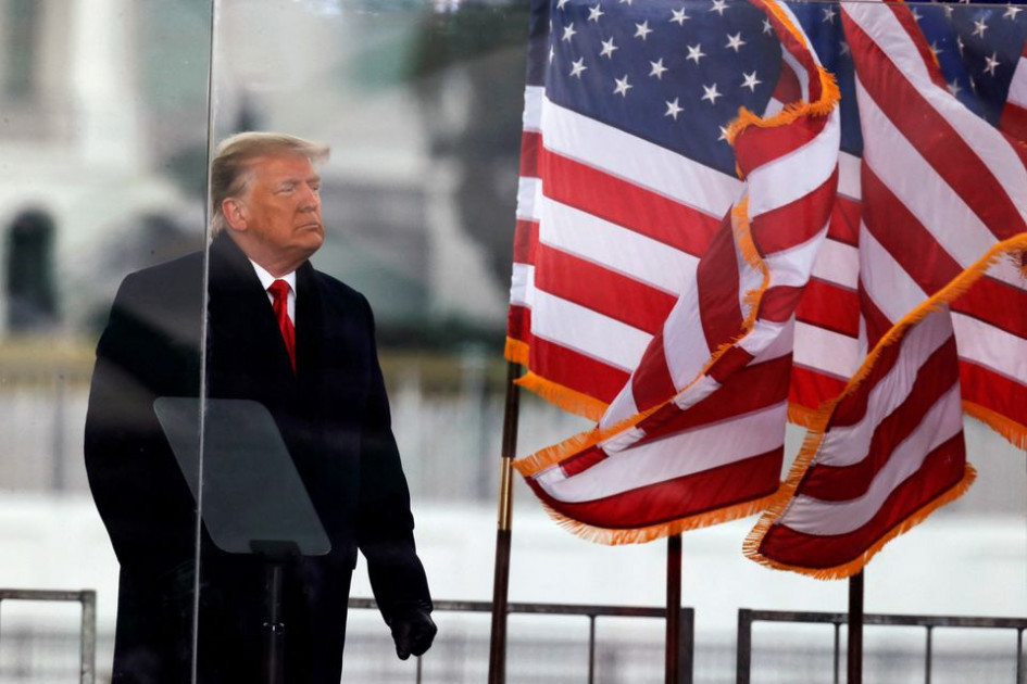 Trump took classified material from White House to Florida, National Archives says Trump took classified material from White House to Florida, National Archives says