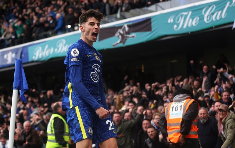 Arsenal sign Havertz from Chelsea on 'long-term contract'