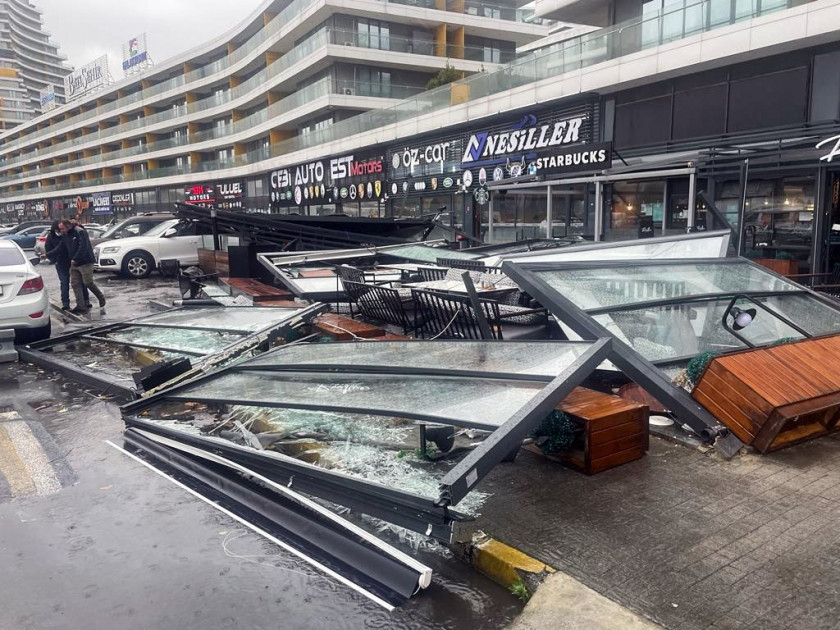 Extreme winds in Turkey kill 6 and injure 52