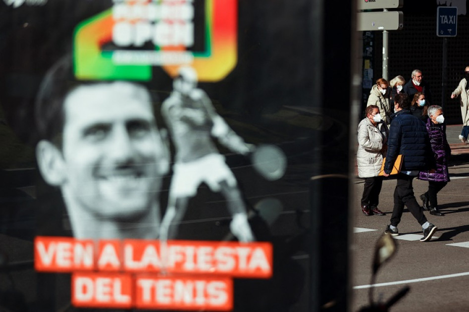 Spain urges Djokovic to set an example and get vaccinated