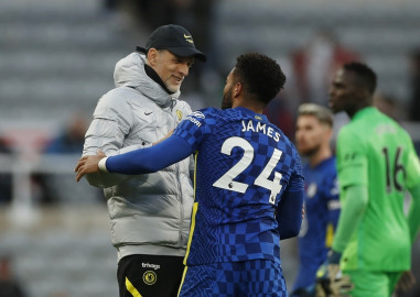 Chelsea profit as Man City shocked by Palace, Liverpool held Chelsea profit as Man City shocked by Palace, Liverpool held