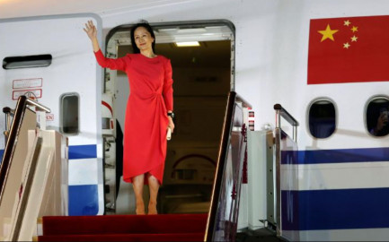 Freed from Canada, Huawei executive Meng Wanzhou hailed as hero upon return to China